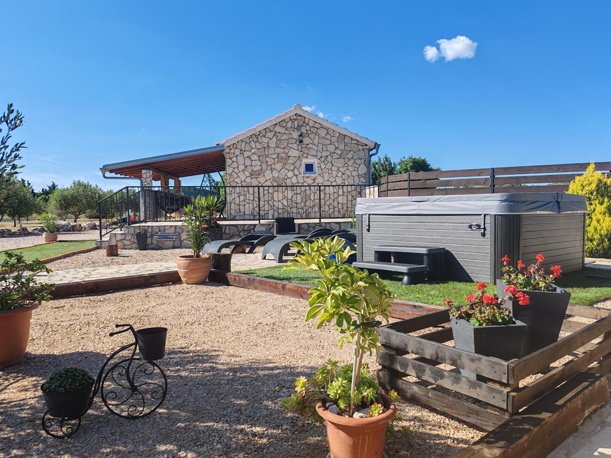 Holiday Home Juli With Jacuzzi Šibenik Exterior foto