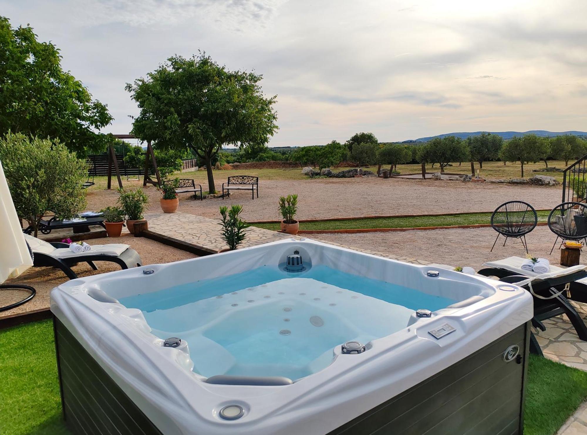 Holiday Home Juli With Jacuzzi Šibenik Exterior foto