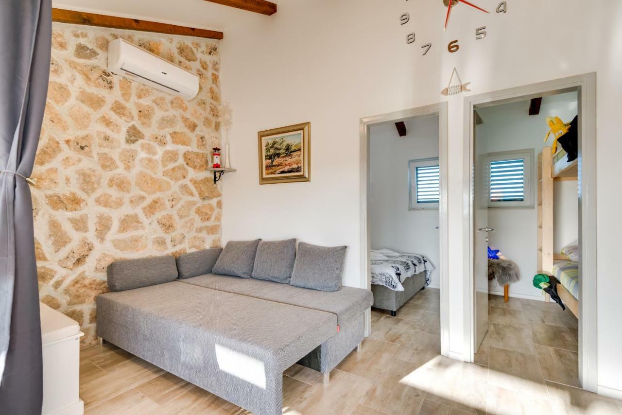Holiday Home Juli With Jacuzzi Šibenik Exterior foto